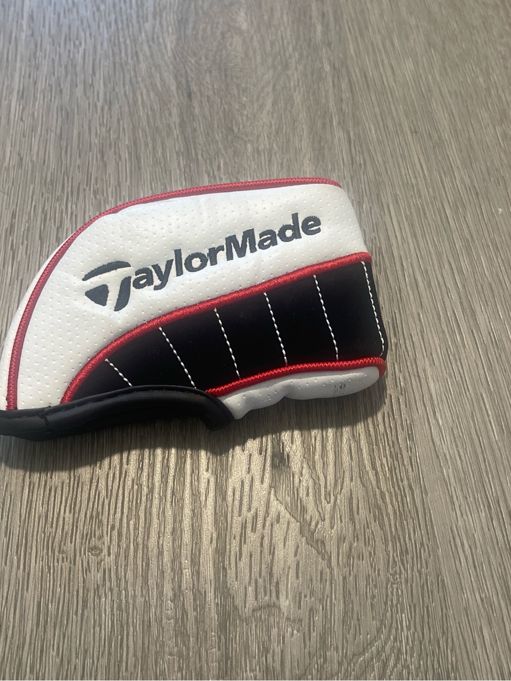 TaylorMade White, Black & Red Padded Golf Headcover